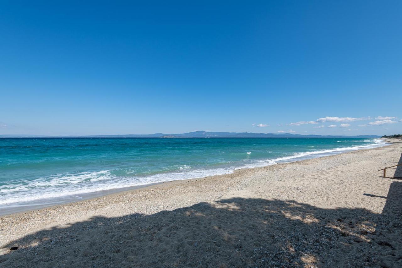 #Flh - Amalthia & Αthena Beachfront Houses In Pefkohori Εξωτερικό φωτογραφία